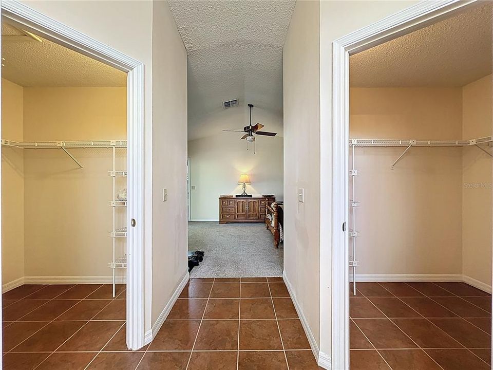 Activo con contrato: $615,000 (3 camas, 2 baños, 2296 Pies cuadrados)