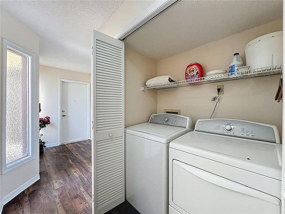 Activo con contrato: $615,000 (3 camas, 2 baños, 2296 Pies cuadrados)