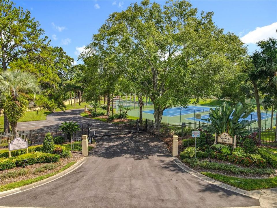 Activo con contrato: $615,000 (3 camas, 2 baños, 2296 Pies cuadrados)