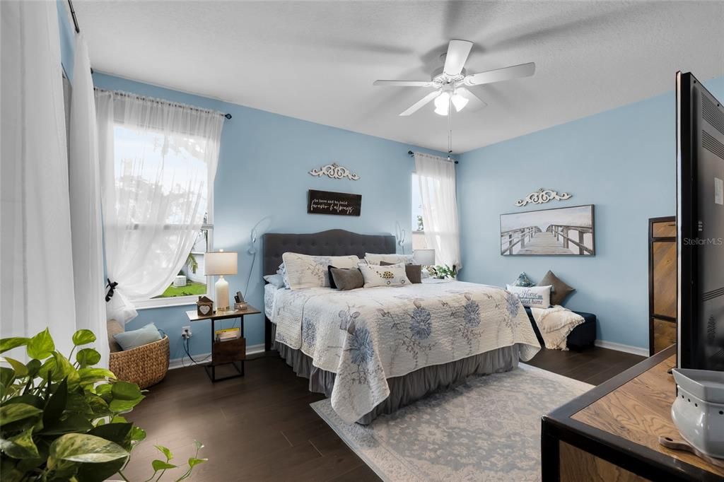 For Sale: $368,000 (3 beds, 2 baths, 1889 Square Feet)