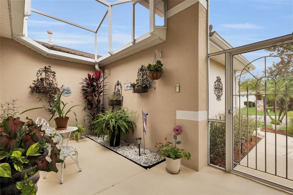 For Sale: $368,000 (3 beds, 2 baths, 1889 Square Feet)