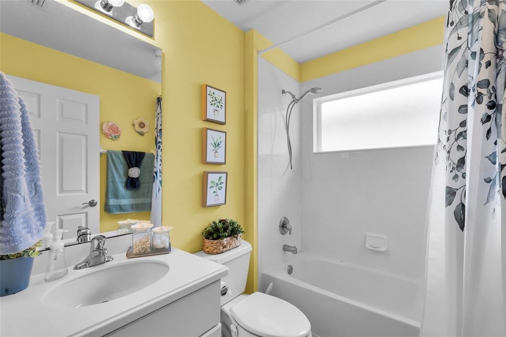 For Sale: $368,000 (3 beds, 2 baths, 1889 Square Feet)