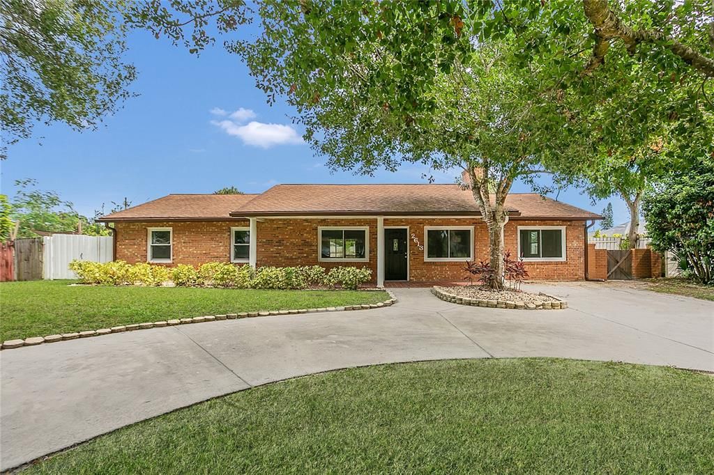 На продажу: $350,000 (4 спален, 2 ванн, 1800 Квадратных фут)