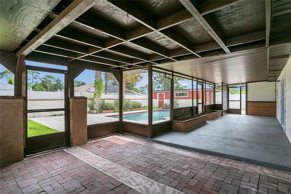 На продажу: $350,000 (4 спален, 2 ванн, 1800 Квадратных фут)