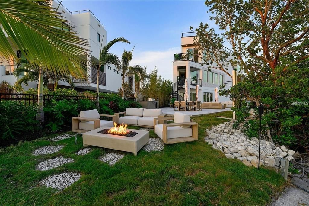 待售: $5,490,000 (4 贝兹, 3 浴室, 3294 平方英尺)