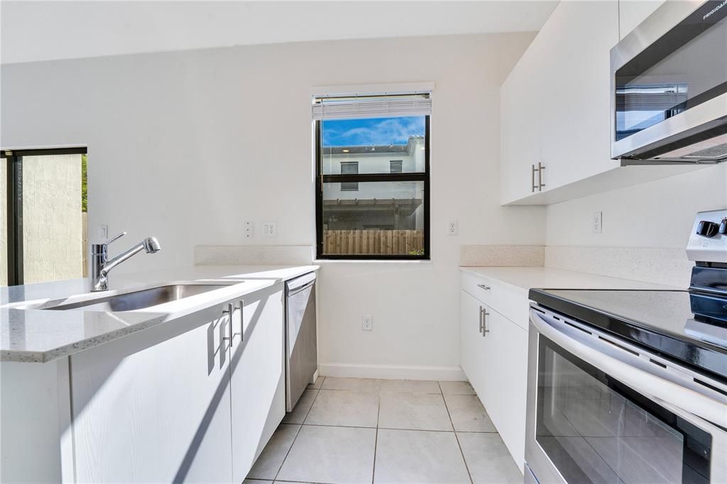 For Sale: $370,000 (3 beds, 2 baths, 1331 Square Feet)