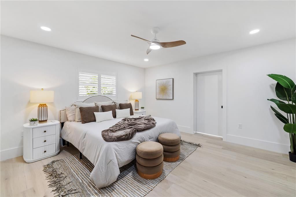 Activo con contrato: $1,990,000 (4 camas, 3 baños, 2379 Pies cuadrados)