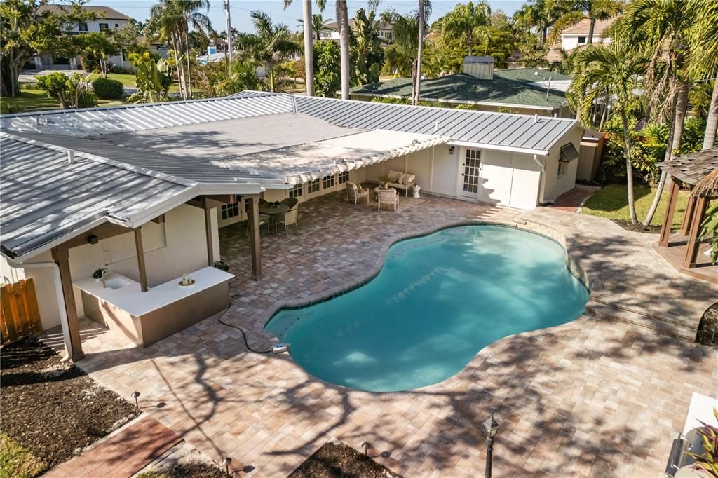 Activo con contrato: $1,990,000 (4 camas, 3 baños, 2379 Pies cuadrados)