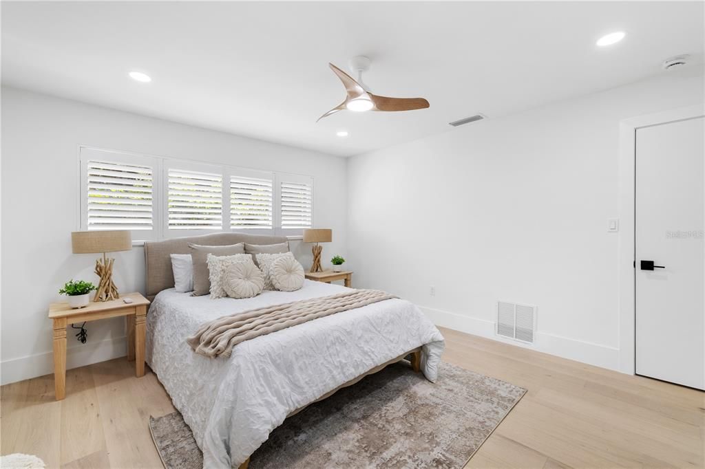 Activo con contrato: $1,990,000 (4 camas, 3 baños, 2379 Pies cuadrados)