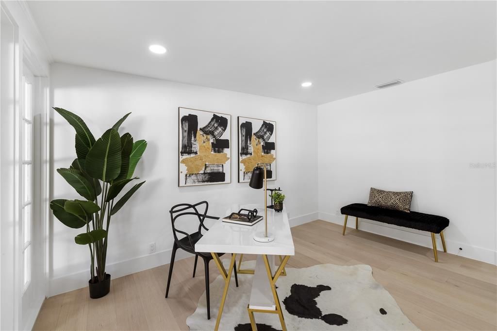 Activo con contrato: $1,990,000 (4 camas, 3 baños, 2379 Pies cuadrados)