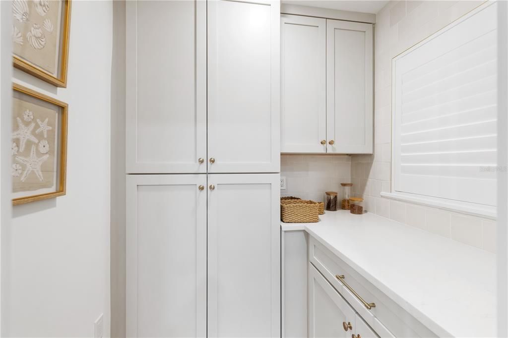 Activo con contrato: $1,990,000 (4 camas, 3 baños, 2379 Pies cuadrados)