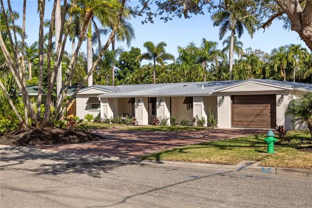 Activo con contrato: $1,990,000 (4 camas, 3 baños, 2379 Pies cuadrados)