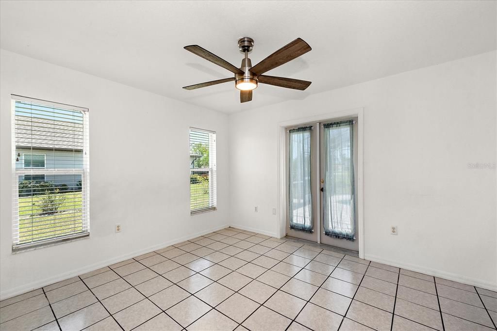 For Sale: $289,000 (2 beds, 2 baths, 1008 Square Feet)