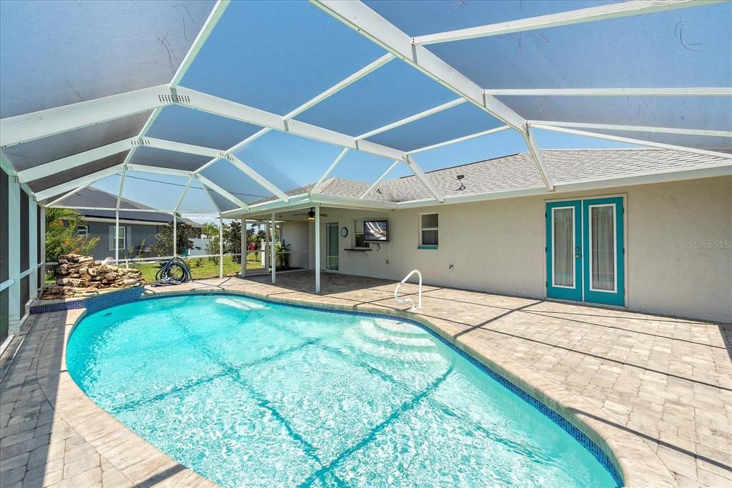 For Sale: $289,000 (2 beds, 2 baths, 1008 Square Feet)