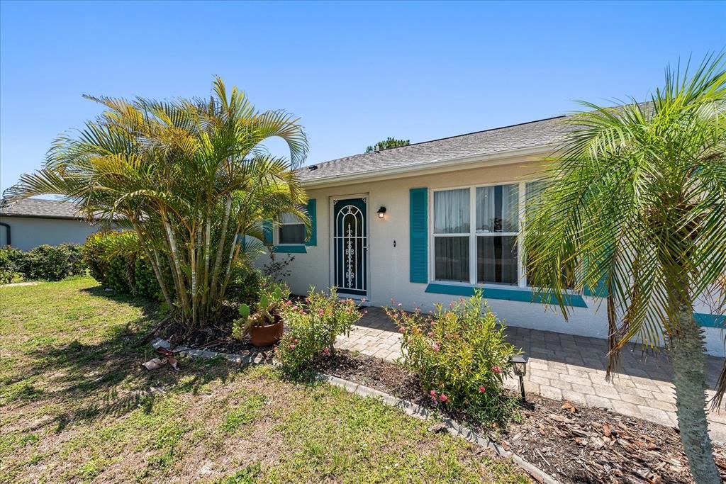 For Sale: $289,000 (2 beds, 2 baths, 1008 Square Feet)