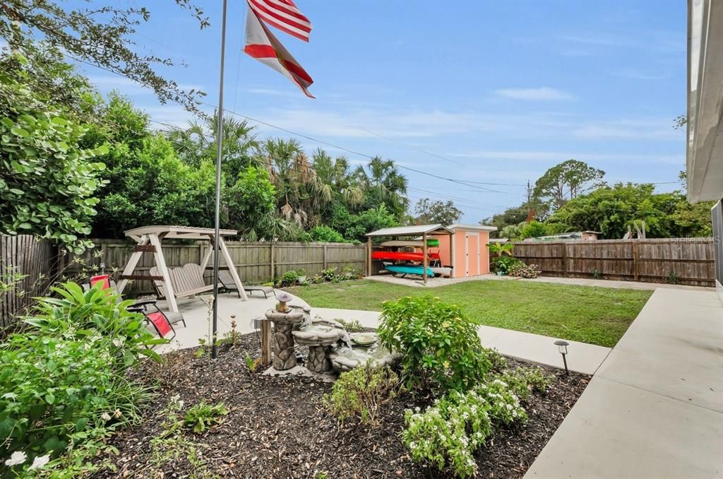 合同活跃: $350,000 (4 贝兹, 2 浴室, 1611 平方英尺)