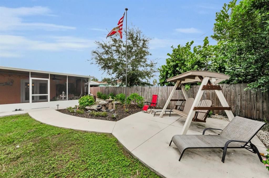 合同活跃: $350,000 (4 贝兹, 2 浴室, 1611 平方英尺)