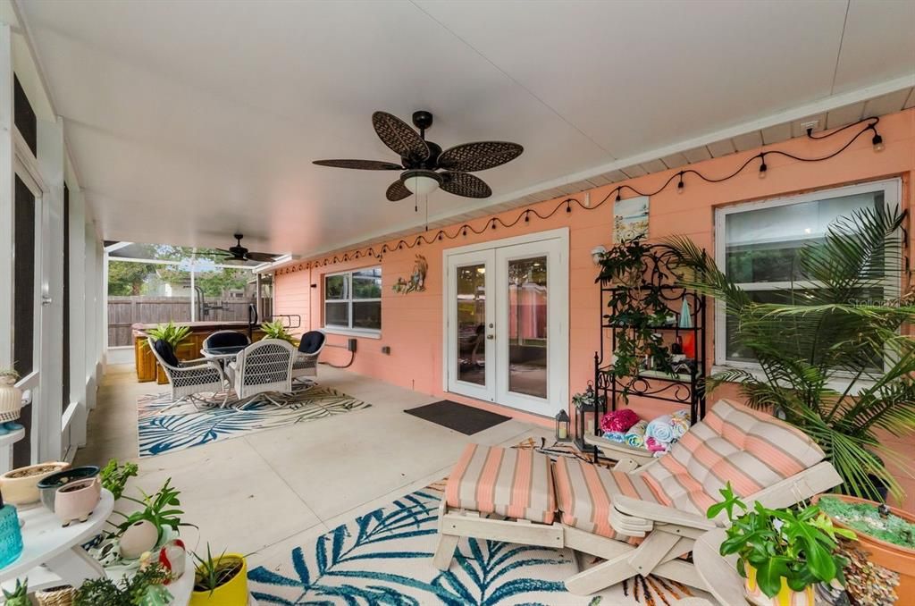 合同活跃: $350,000 (4 贝兹, 2 浴室, 1611 平方英尺)