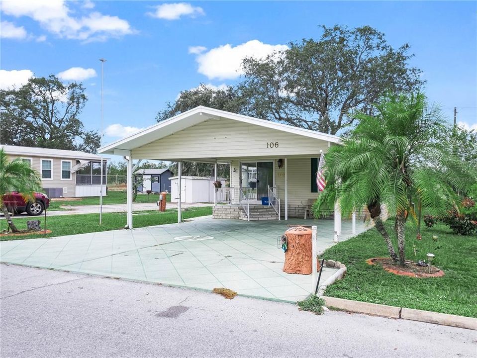 For Sale: $160,000 (2 beds, 2 baths, 864 Square Feet)