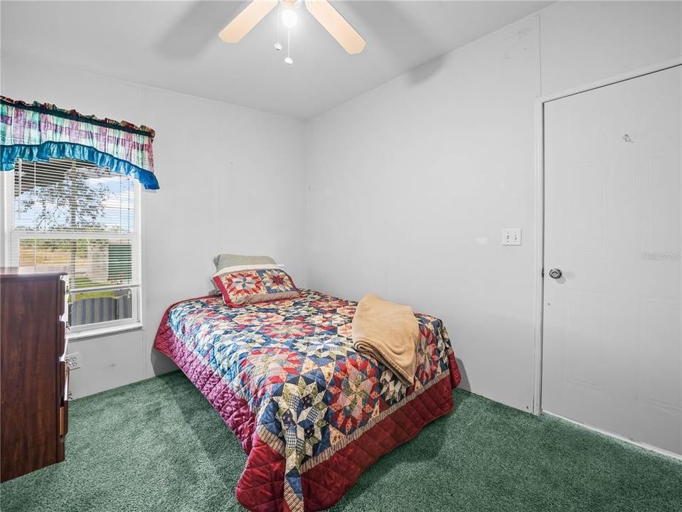 For Sale: $160,000 (2 beds, 2 baths, 864 Square Feet)