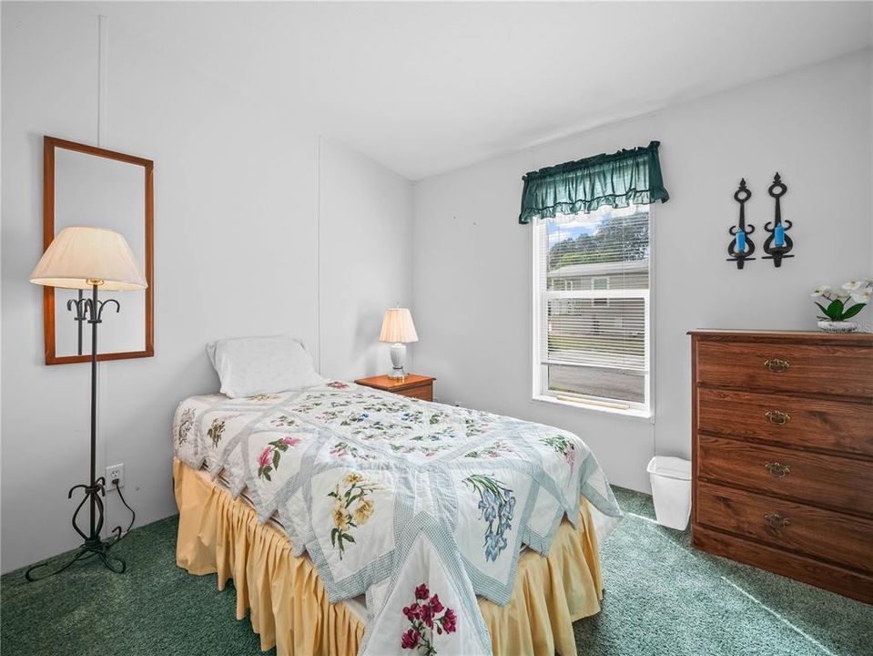 For Sale: $160,000 (2 beds, 2 baths, 864 Square Feet)