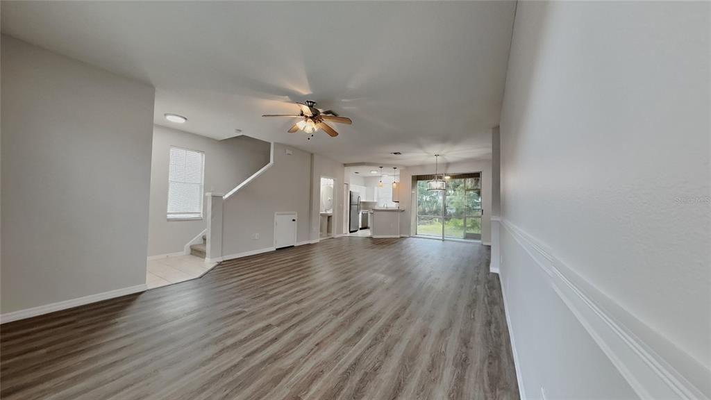 Active With Contract: $254,900 (2 beds, 1 baths, 1250 Square Feet)