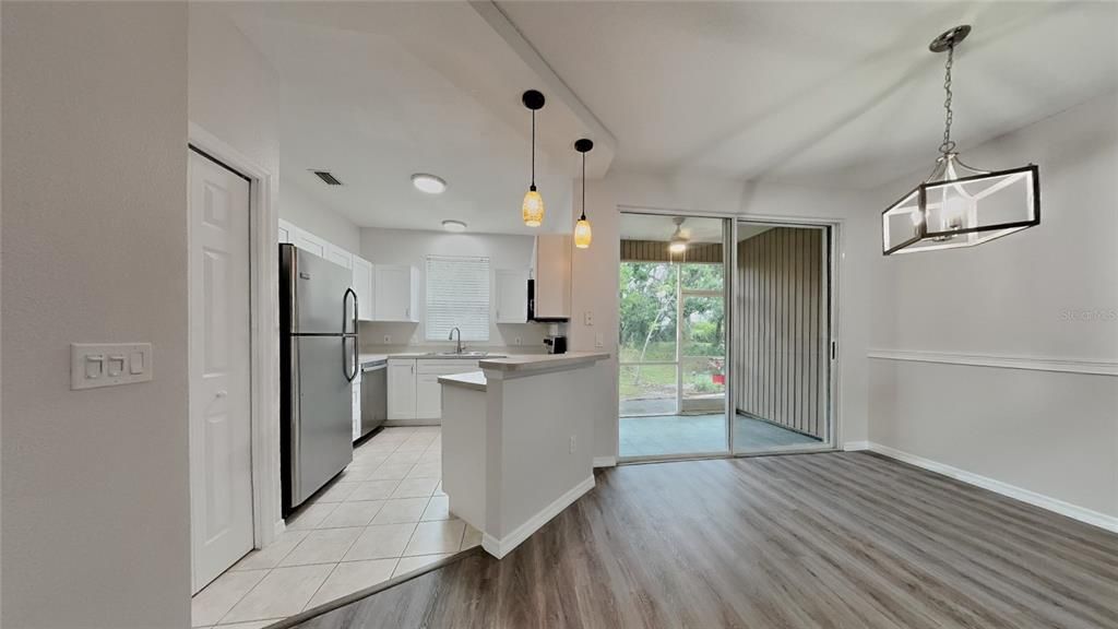 Active With Contract: $254,900 (2 beds, 1 baths, 1250 Square Feet)