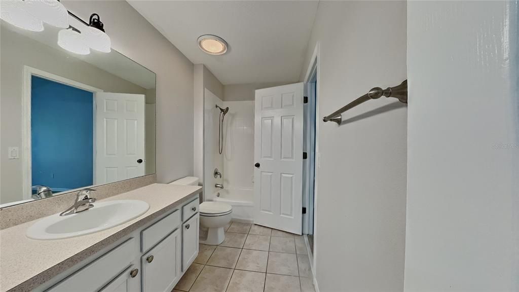 Active With Contract: $254,900 (2 beds, 1 baths, 1250 Square Feet)