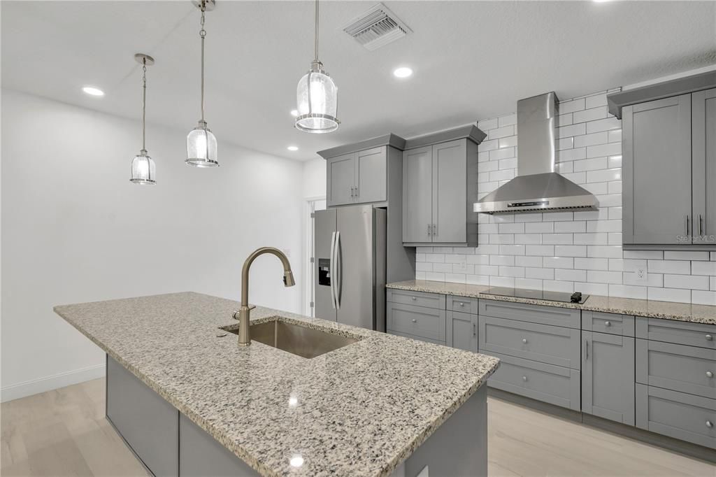 For Sale: $697,000 (4 beds, 3 baths, 2815 Square Feet)