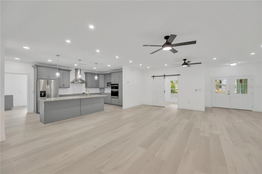 For Sale: $697,000 (4 beds, 3 baths, 2815 Square Feet)