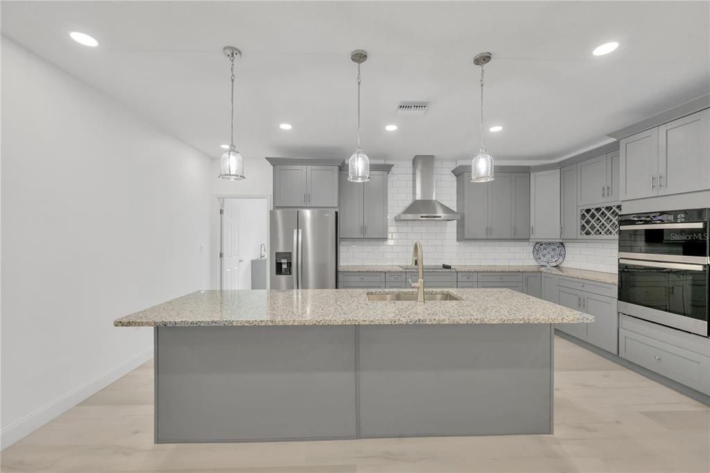 For Sale: $697,000 (4 beds, 3 baths, 2815 Square Feet)