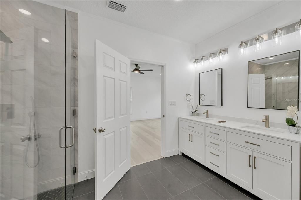 For Sale: $697,000 (4 beds, 3 baths, 2815 Square Feet)