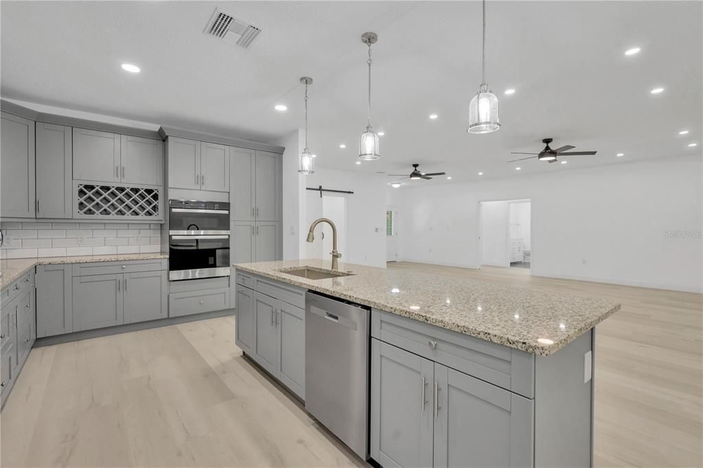 For Sale: $697,000 (4 beds, 3 baths, 2815 Square Feet)