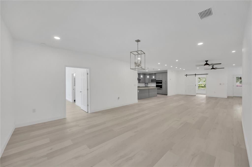 For Sale: $697,000 (4 beds, 3 baths, 2815 Square Feet)