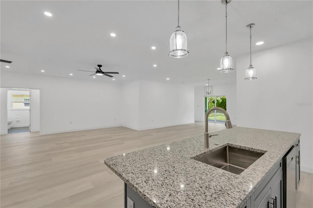 For Sale: $697,000 (4 beds, 3 baths, 2815 Square Feet)