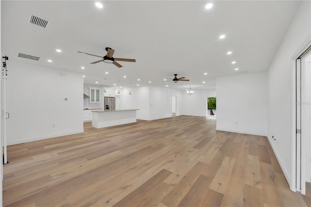 For Sale: $697,000 (4 beds, 3 baths, 2815 Square Feet)