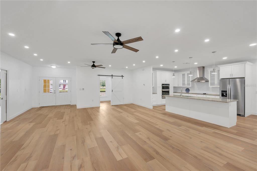 For Sale: $697,000 (4 beds, 3 baths, 2815 Square Feet)