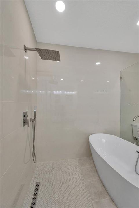 For Sale: $697,000 (4 beds, 3 baths, 2815 Square Feet)