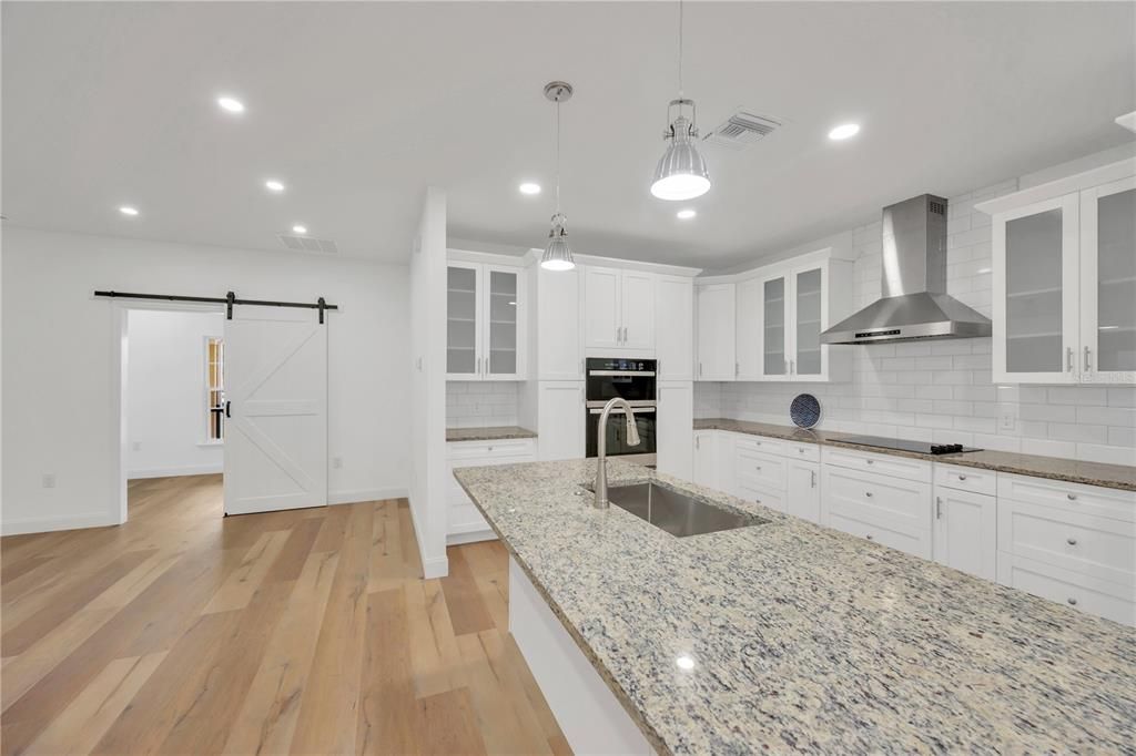 For Sale: $697,000 (4 beds, 3 baths, 2815 Square Feet)