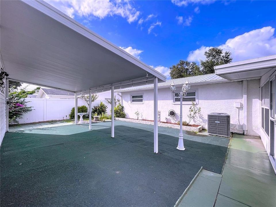 Active With Contract: $250,000 (3 beds, 1 baths, 1192 Square Feet)