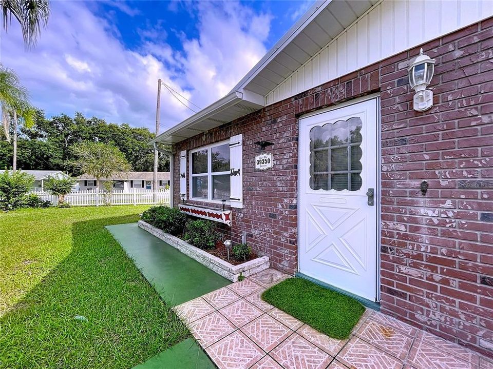 Active With Contract: $250,000 (3 beds, 1 baths, 1192 Square Feet)