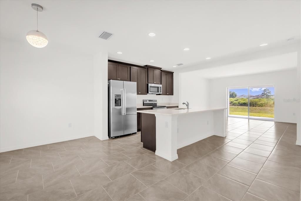 For Sale: $273,000 (3 beds, 2 baths, 1650 Square Feet)