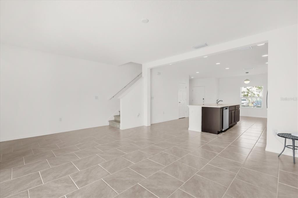 For Sale: $273,000 (3 beds, 2 baths, 1650 Square Feet)