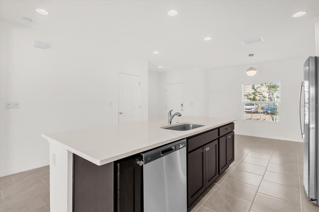 For Sale: $273,000 (3 beds, 2 baths, 1650 Square Feet)