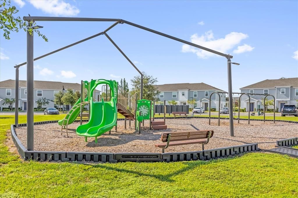 For Sale: $273,000 (3 beds, 2 baths, 1650 Square Feet)