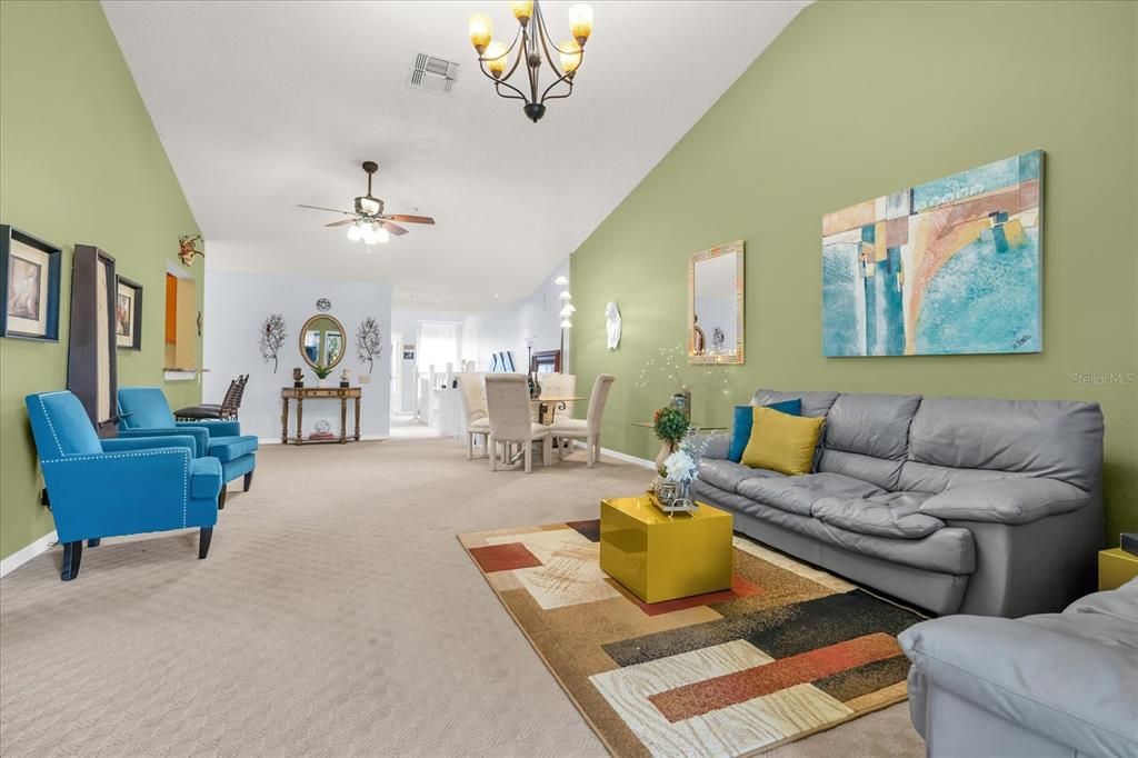 Active With Contract: $2,200 (3 beds, 2 baths, 1764 Square Feet)