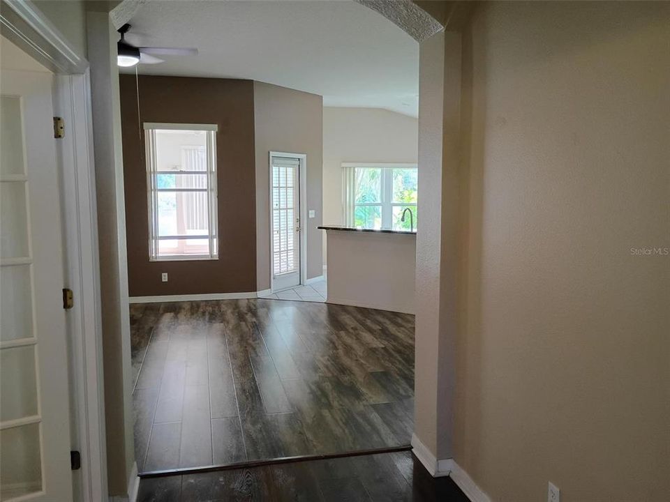 出租: $2,500 (3 贝兹, 2 浴室, 1819 平方英尺)