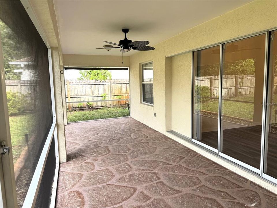 Active With Contract: $1,900 (3 beds, 2 baths, 1556 Square Feet)