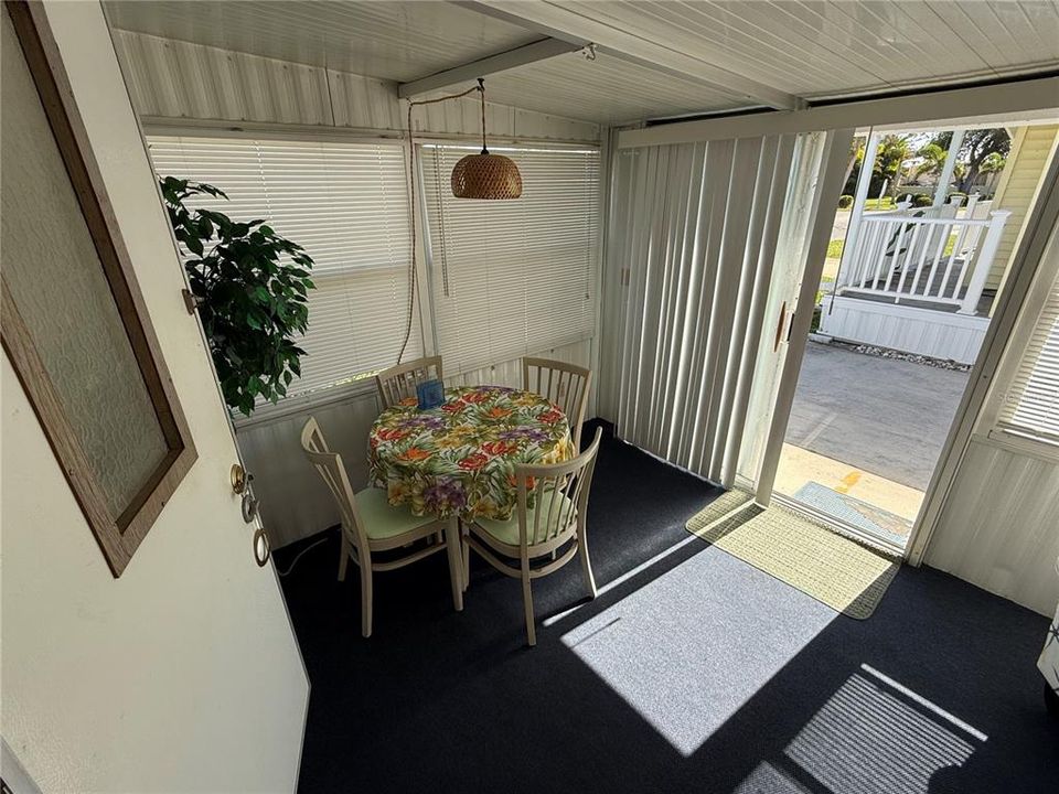 На продажу: $69,000 (1 спален, 1 ванн, 519 Квадратных фут)