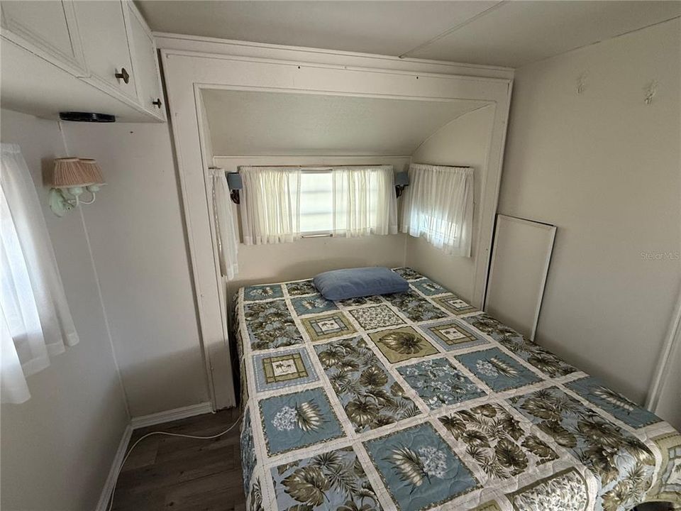 На продажу: $69,000 (1 спален, 1 ванн, 519 Квадратных фут)